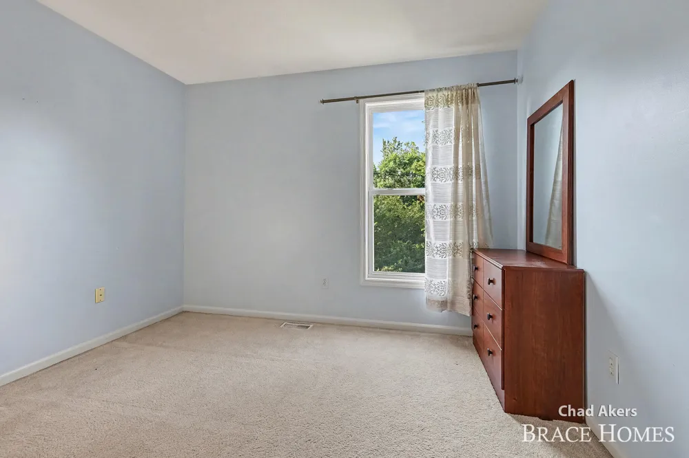 2022 Friesian Court NE Grand Rapids, MI 49505