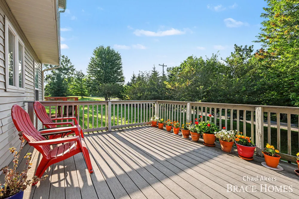 2022 Friesian Court NE Grand Rapids, MI 49505
