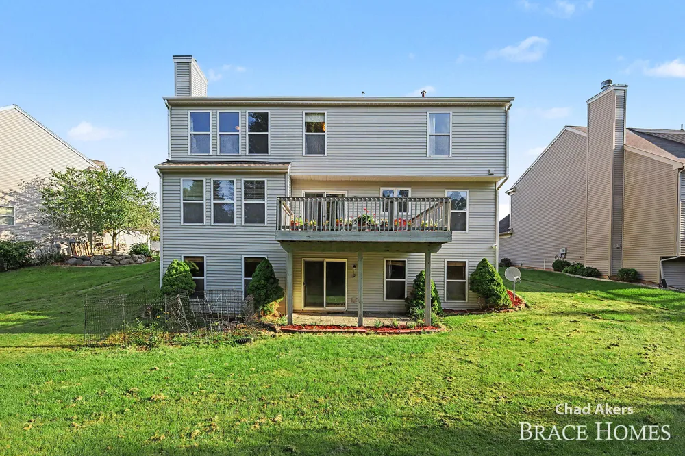 2022 Friesian Court NE Grand Rapids, MI 49505