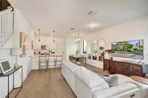 8166 NW 42nd St