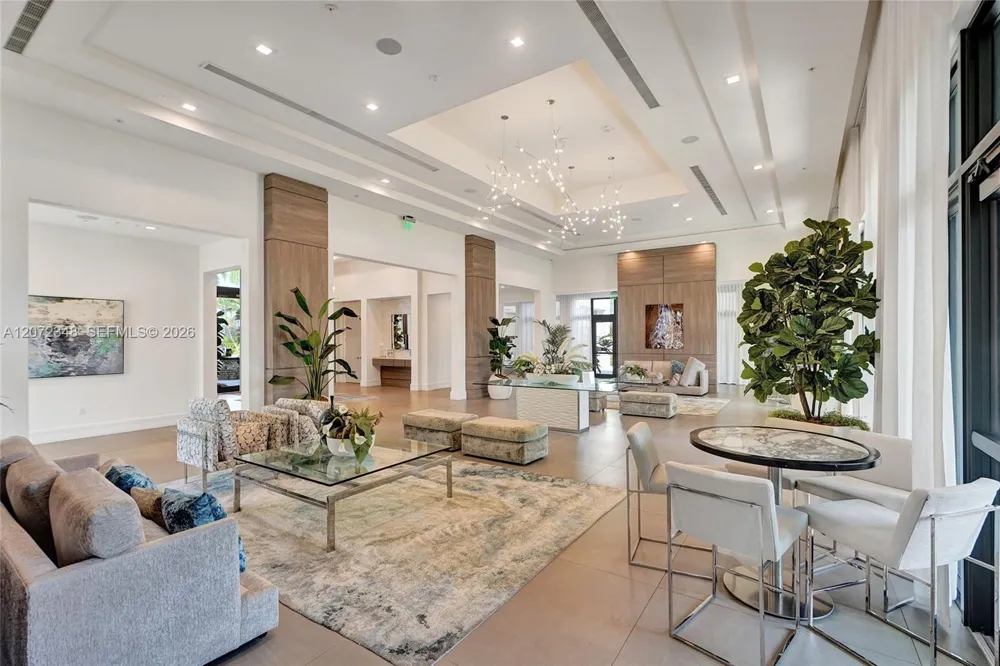 8166 NW 42nd St Doral, FL 33166