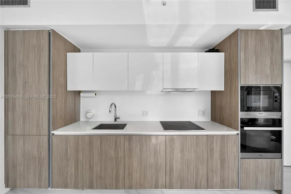 2900 NE 7th Ave #2209 Miami, FL 33137