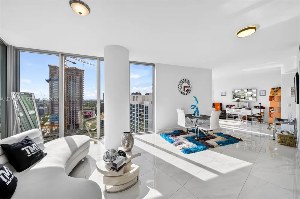 2900 NE 7th Ave #2209 Miami, FL 33137