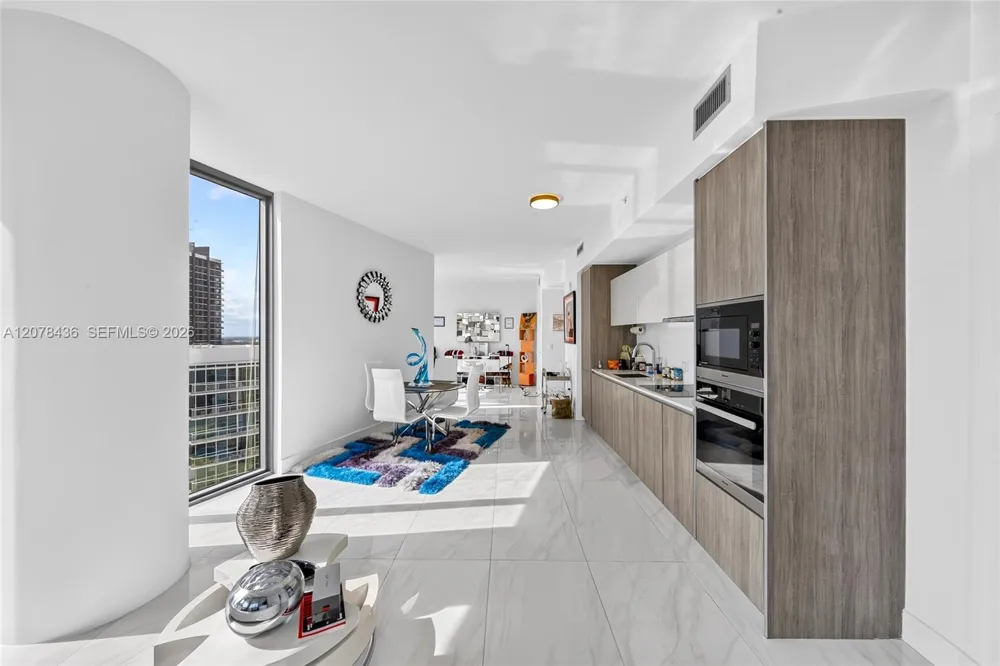 2900 NE 7th Ave #2209 Miami, FL 33137