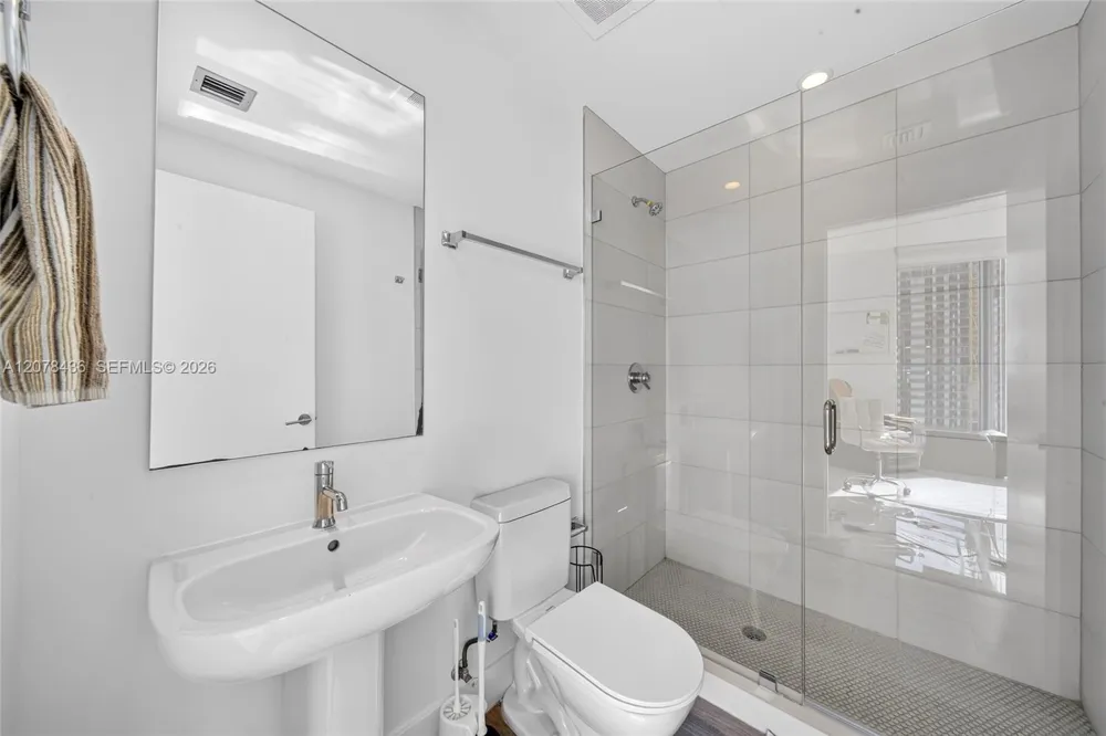 2900 NE 7th Ave #2209 Miami, FL 33137