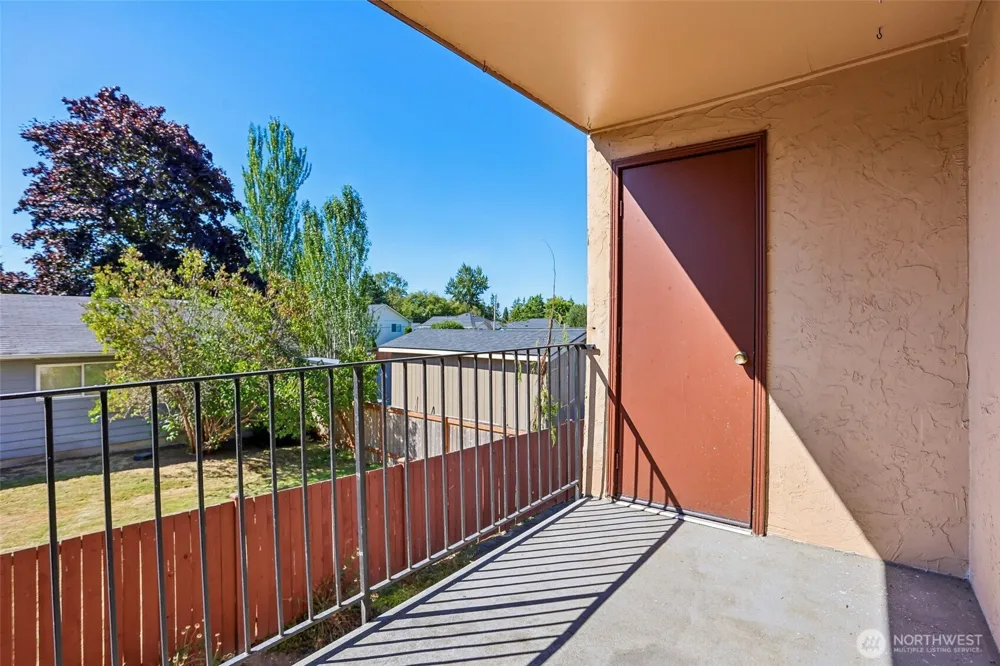 4904 81st Place SW #206 Mukilteo, WA 98275