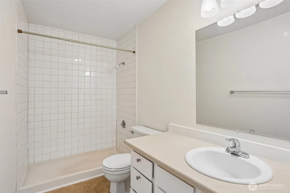 4904 81st Place SW #206 Mukilteo, WA 98275