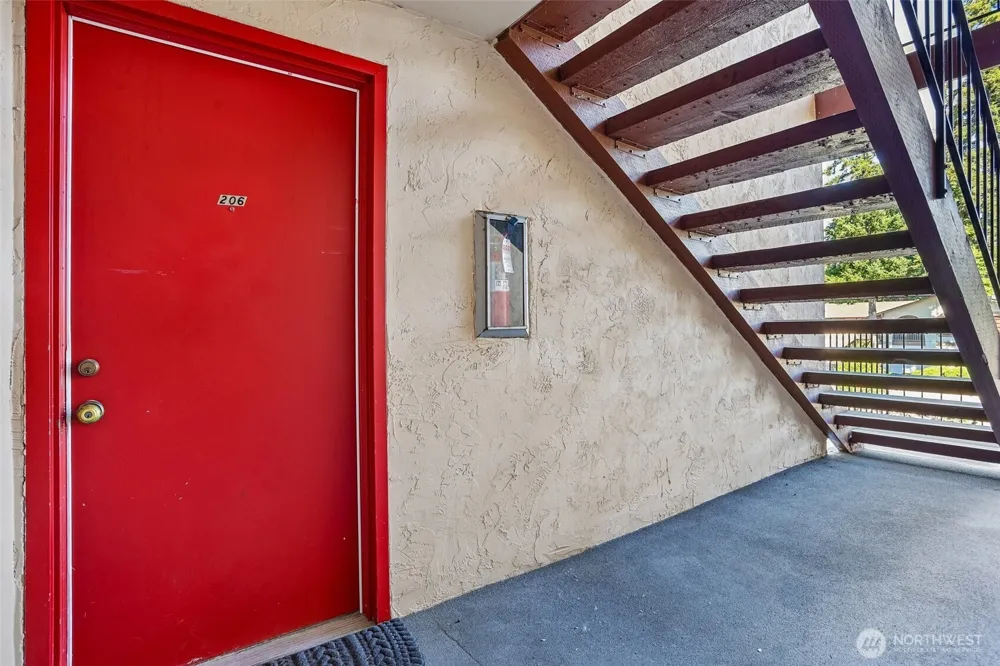 4904 81st Place SW #206 Mukilteo, WA 98275