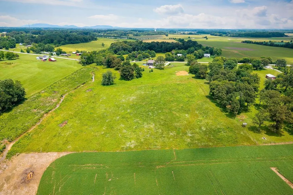 4705 Old Nashville Hwy Mc Minnville, TN 37110