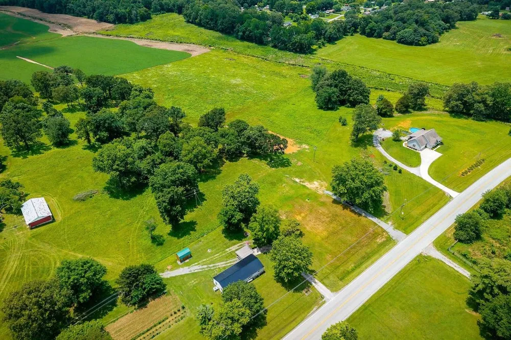 4705 Old Nashville Hwy Mc Minnville, TN 37110