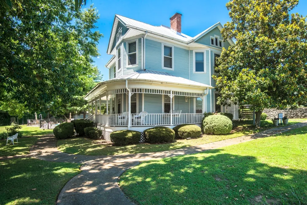 208 Myhr Grn Nashville, TN 37221