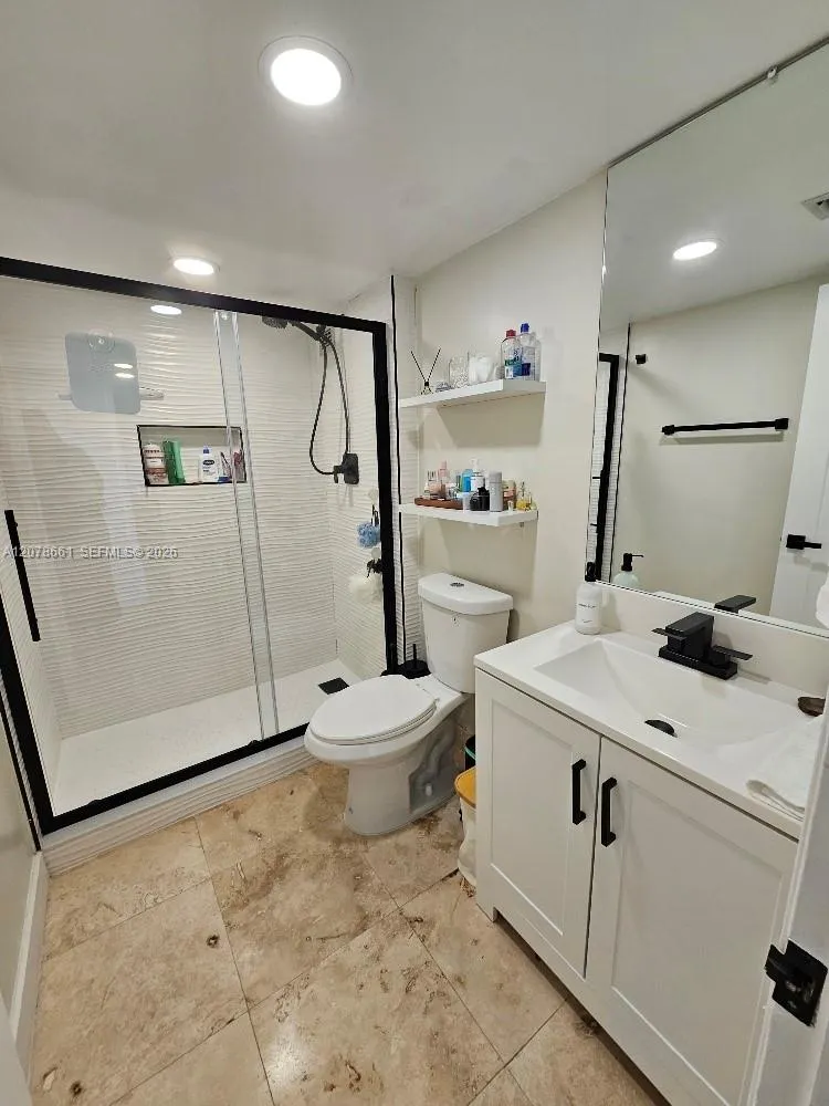 18061 Biscayne Blvd #1602 Aventura, FL 33160