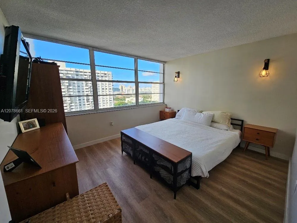 18061 Biscayne Blvd #1602 Aventura, FL 33160