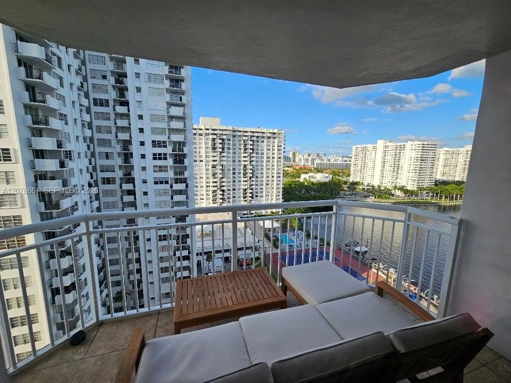 18061 Biscayne Blvd #1602 Aventura, FL 33160
