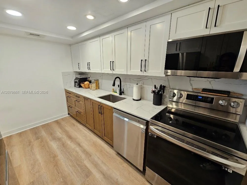 18061 Biscayne Blvd #1602 Aventura, FL 33160