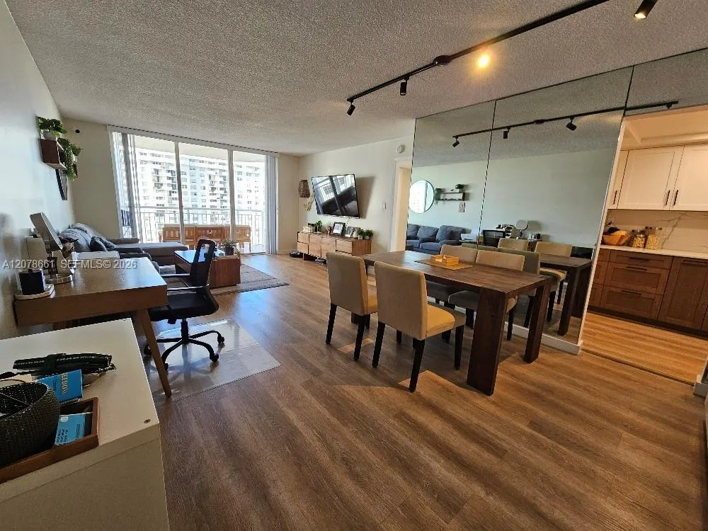 18061 Biscayne Blvd #1602 Aventura, FL 33160