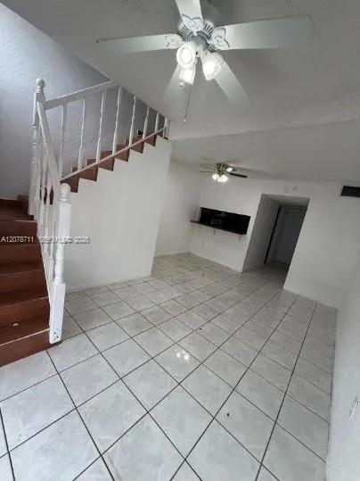 1305 W 46th St #221 Hialeah, FL 33012