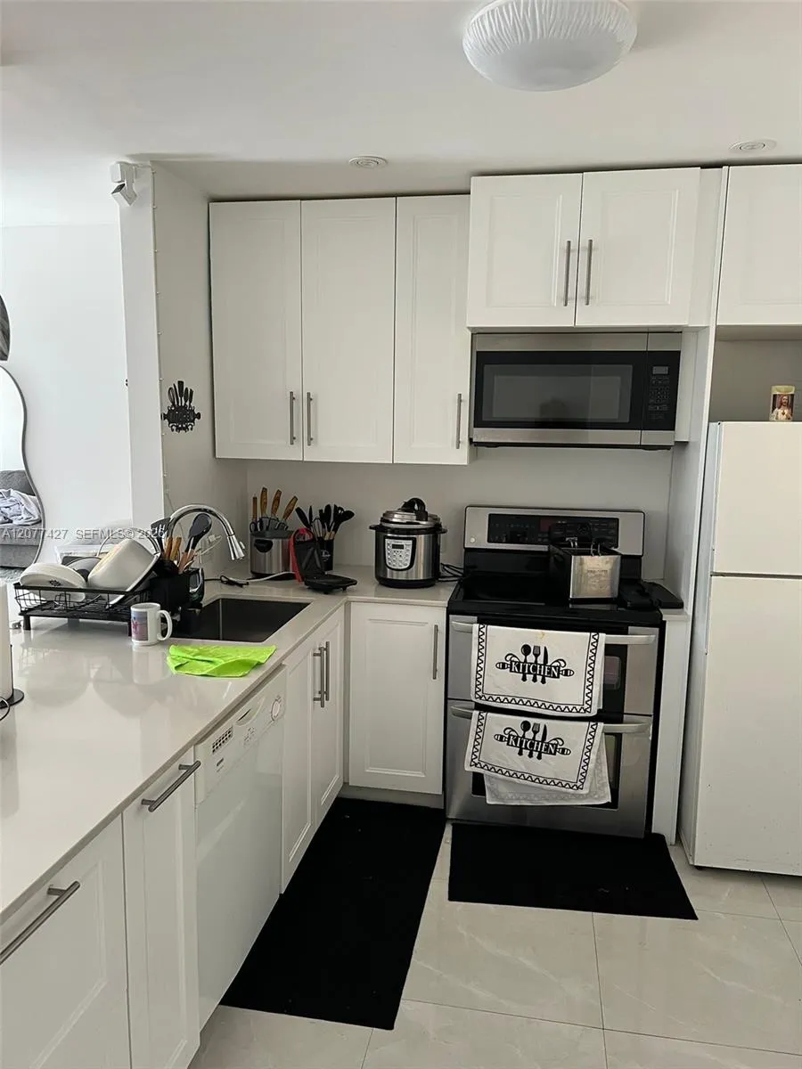 7810 Camino Real #i-306 Miami, FL 33143