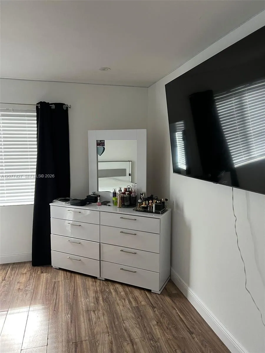 7810 Camino Real #i-306 Miami, FL 33143