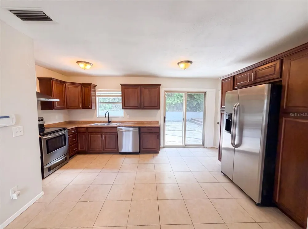 7018 LYNWOOD DRIVE Tampa, FL 33637