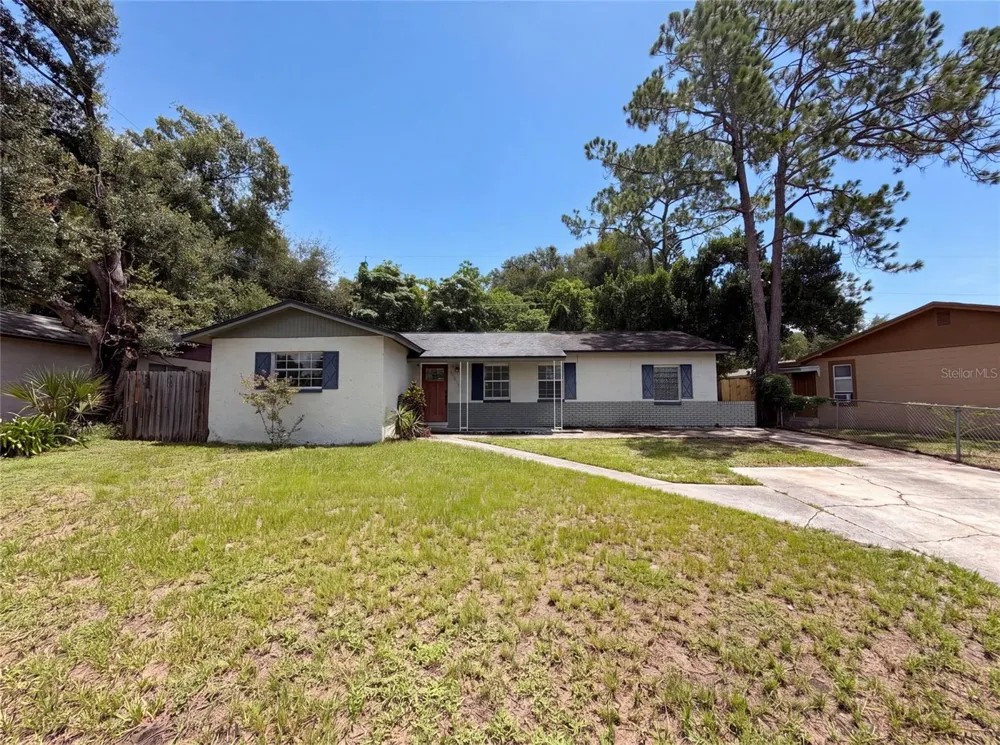 7018 LYNWOOD DRIVE Tampa, FL 33637
