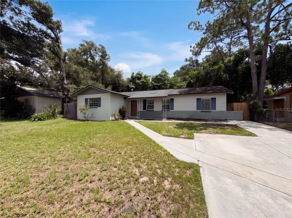 7018 LYNWOOD DRIVE Tampa, FL 33637