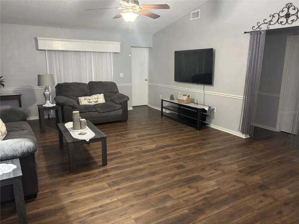 817 REFLECTIONS LOOP E Winter Haven, FL 33884