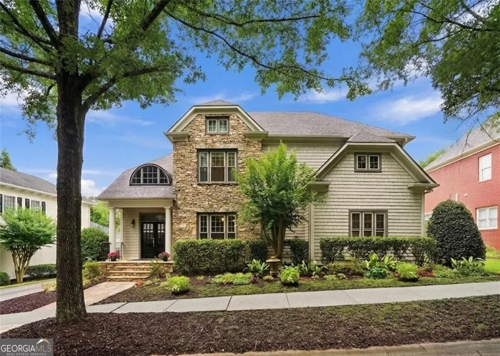 1445 Hedgewood LN NW Kennesaw, GA 30152