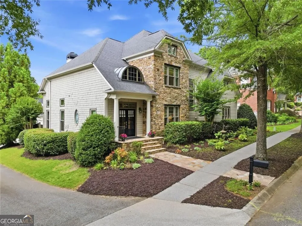 1445 Hedgewood LN NW Kennesaw, GA 30152