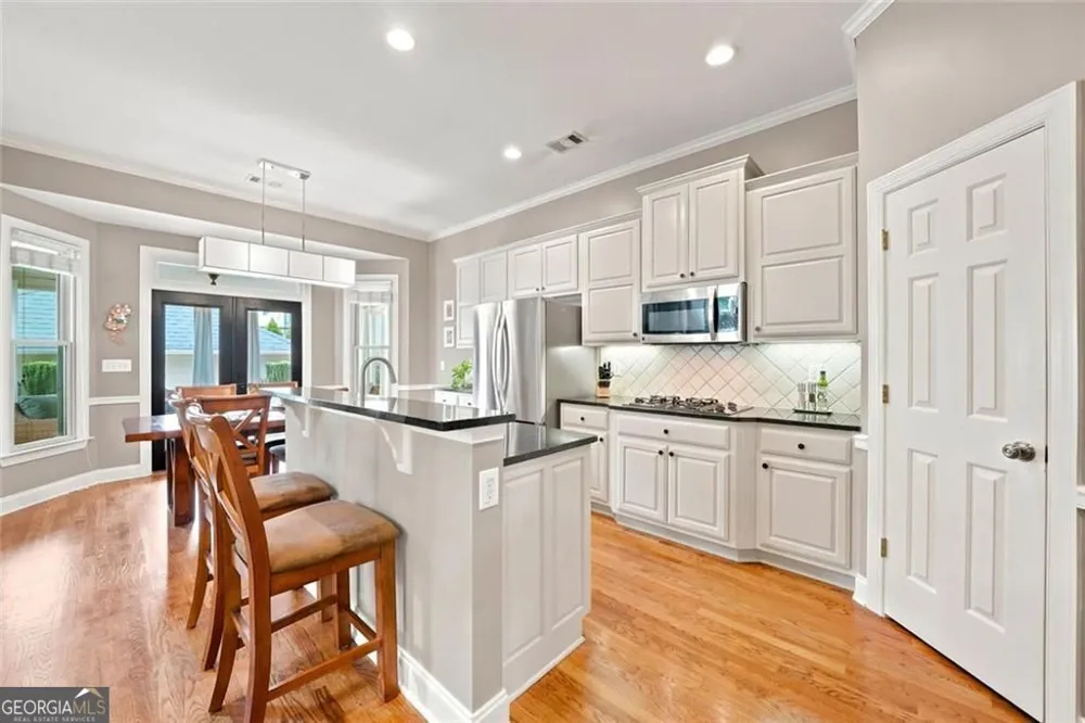 1445 Hedgewood LN NW Kennesaw, GA 30152