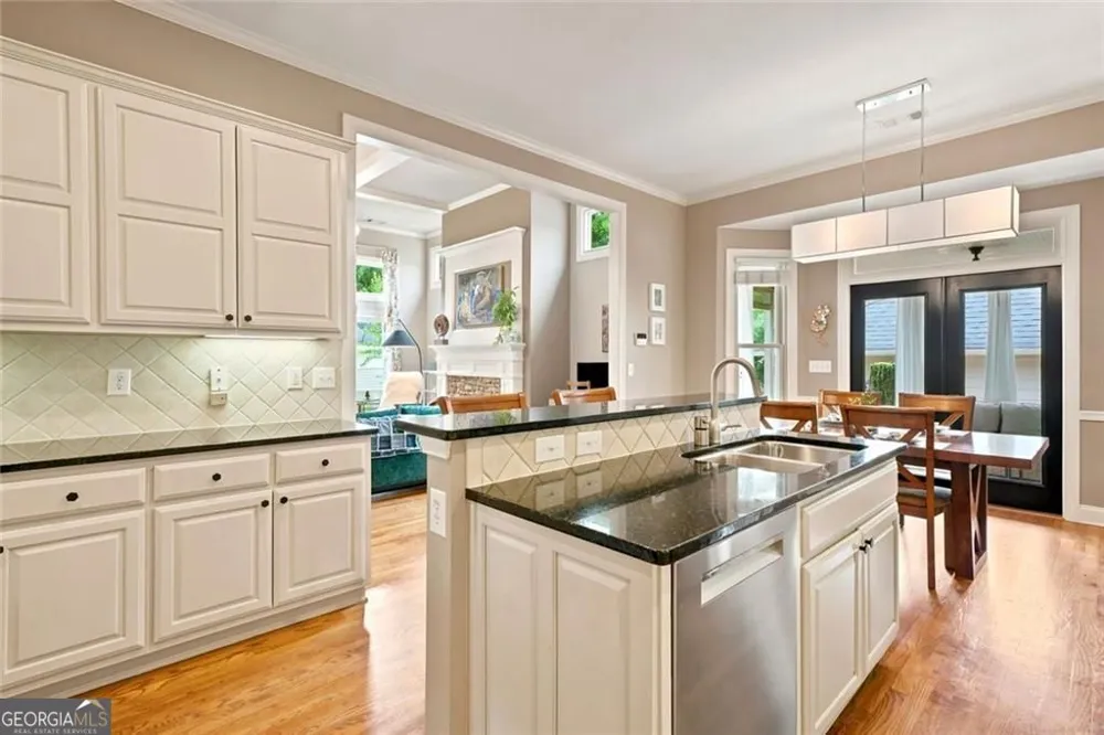 1445 Hedgewood LN NW Kennesaw, GA 30152