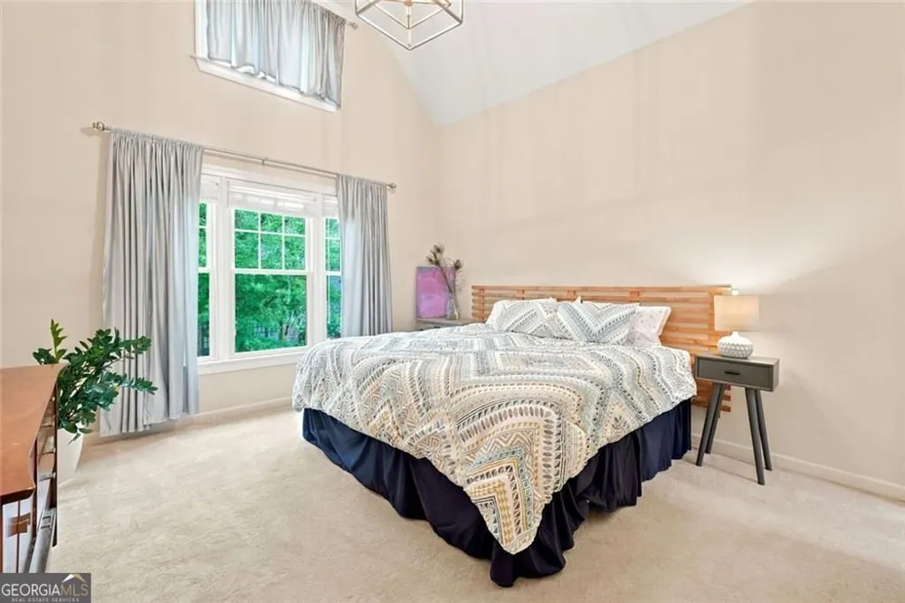 1445 Hedgewood LN NW Kennesaw, GA 30152