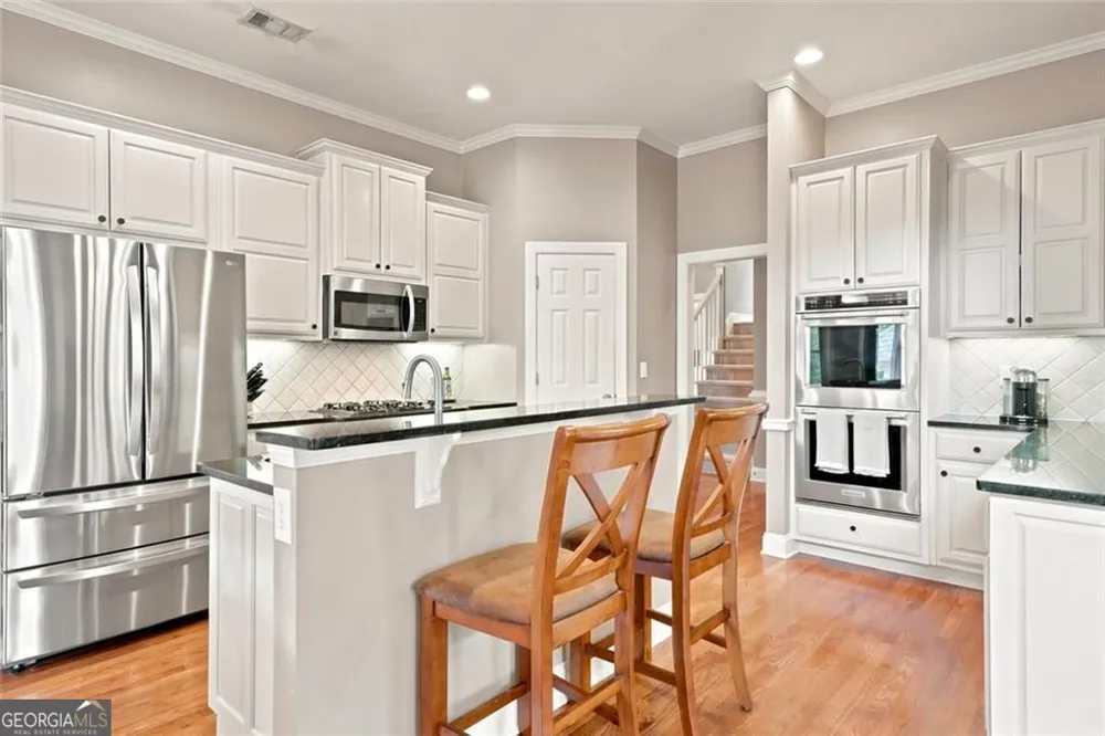 1445 Hedgewood LN NW Kennesaw, GA 30152