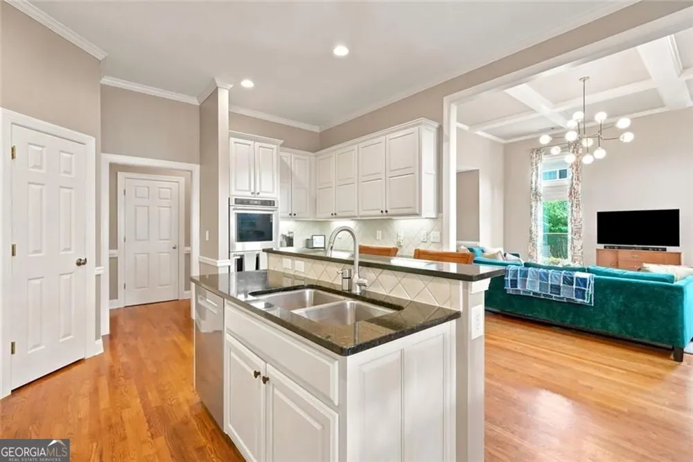 1445 Hedgewood LN NW Kennesaw, GA 30152