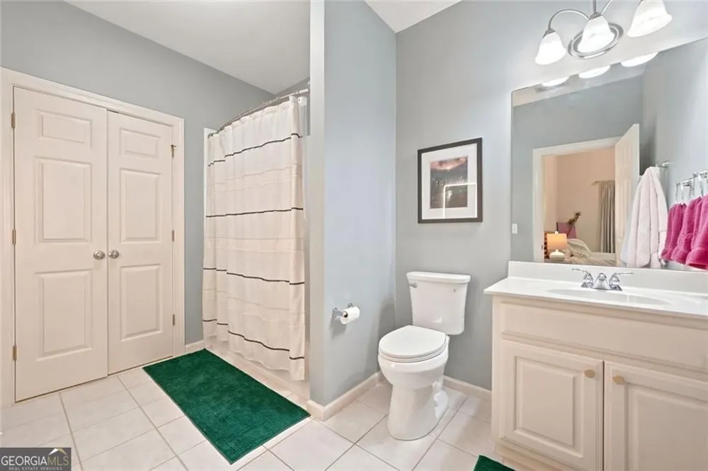 1445 Hedgewood LN NW Kennesaw, GA 30152
