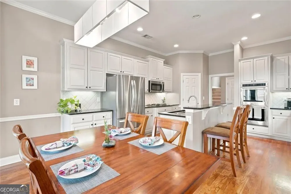 1445 Hedgewood LN NW Kennesaw, GA 30152