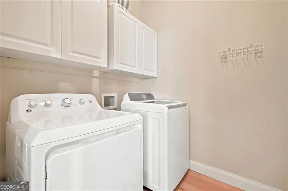 1445 Hedgewood LN NW Kennesaw, GA 30152