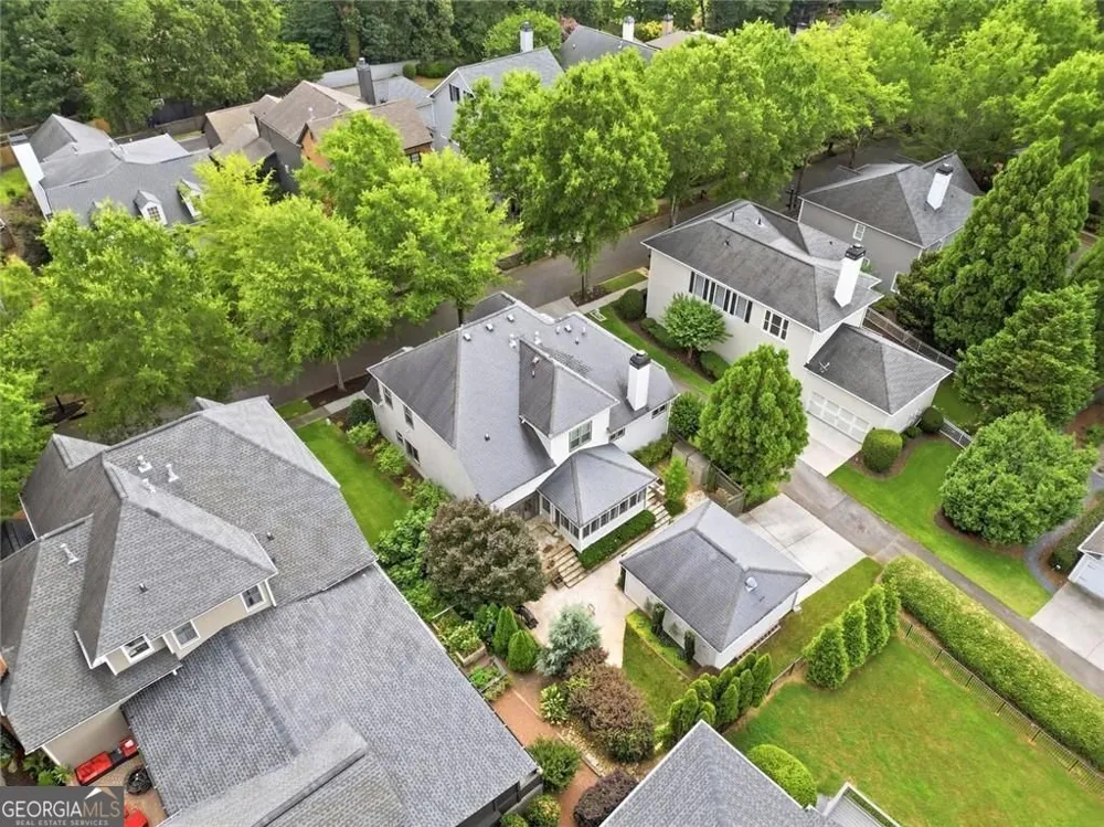 1445 Hedgewood LN NW Kennesaw, GA 30152