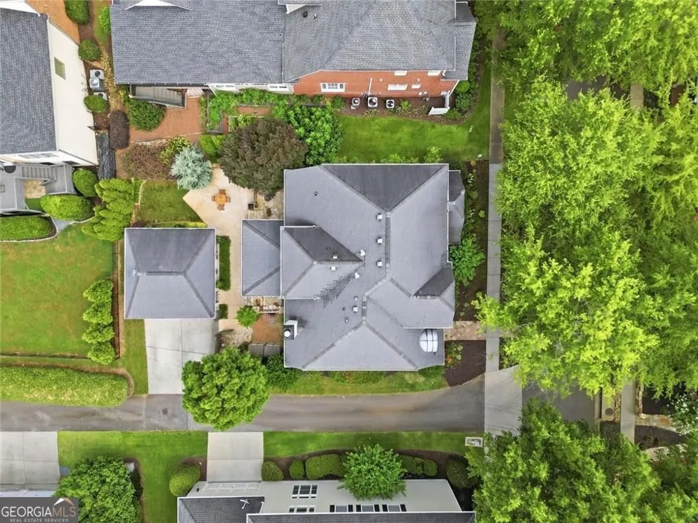 1445 Hedgewood LN NW Kennesaw, GA 30152