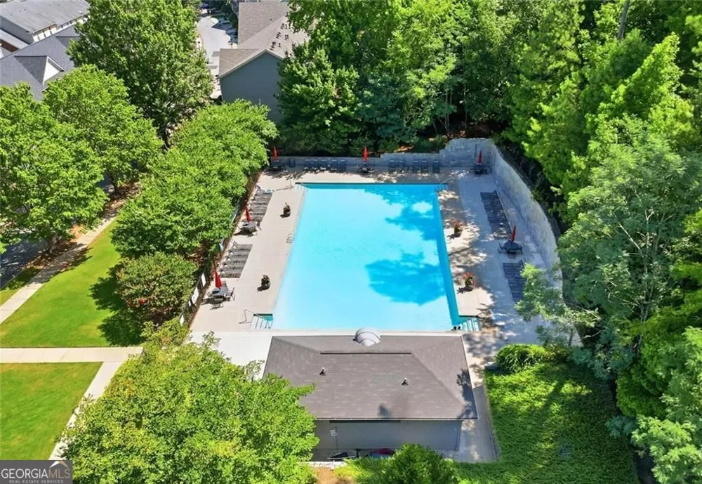 1445 Hedgewood LN NW Kennesaw, GA 30152