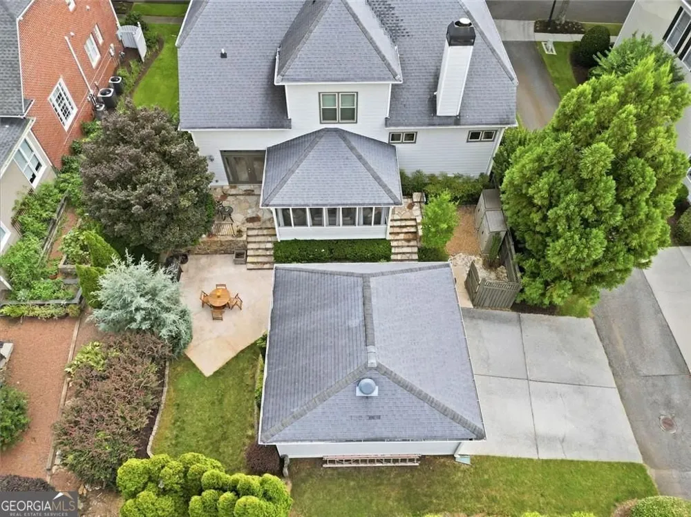 1445 Hedgewood LN NW Kennesaw, GA 30152