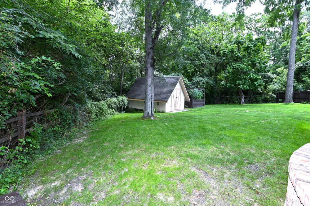 6572 Kings Court Avon, IN 46123