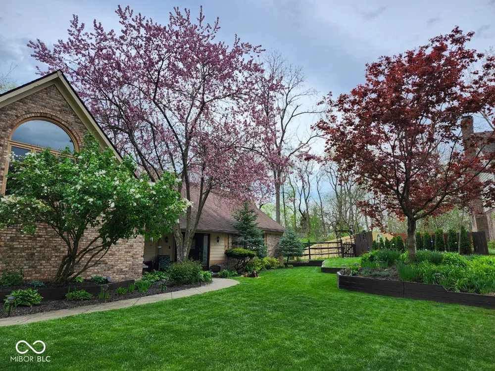 6572 Kings Court Avon, IN 46123