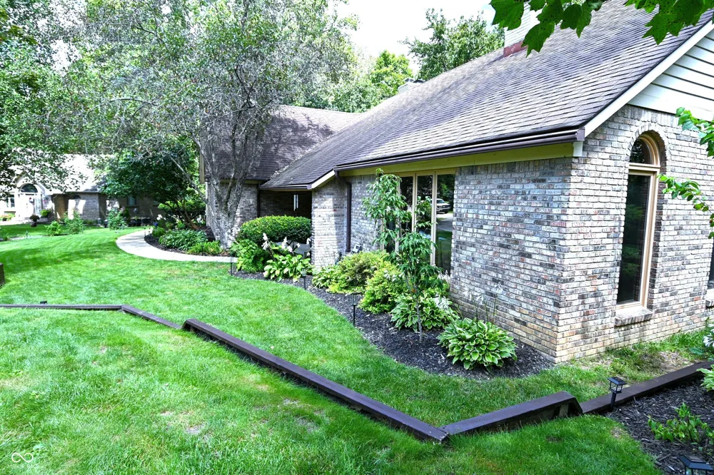 6572 Kings Court Avon, IN 46123