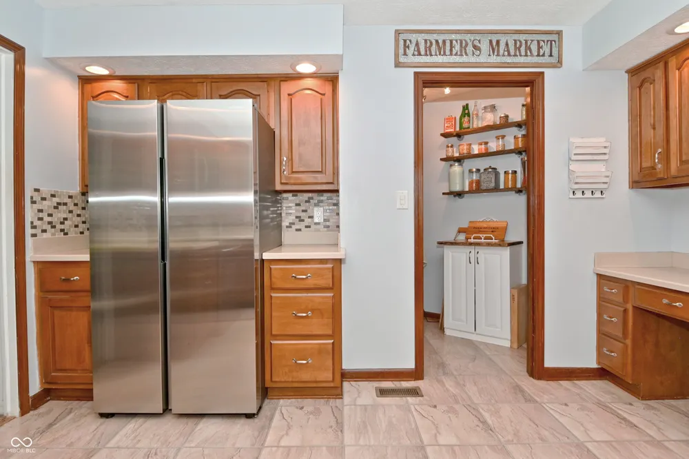 6572 Kings Court Avon, IN 46123