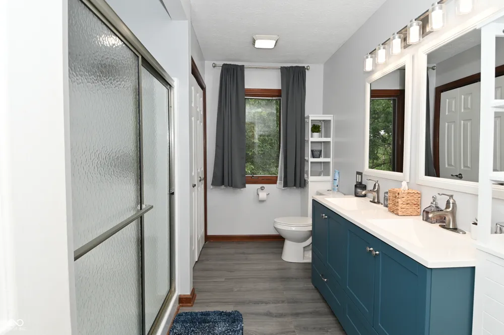 6572 Kings Court Avon, IN 46123