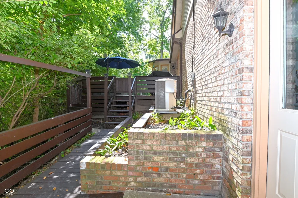 6572 Kings Court Avon, IN 46123