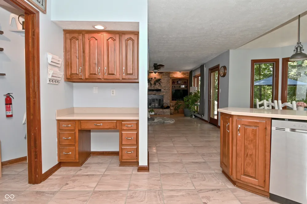 6572 Kings Court Avon, IN 46123