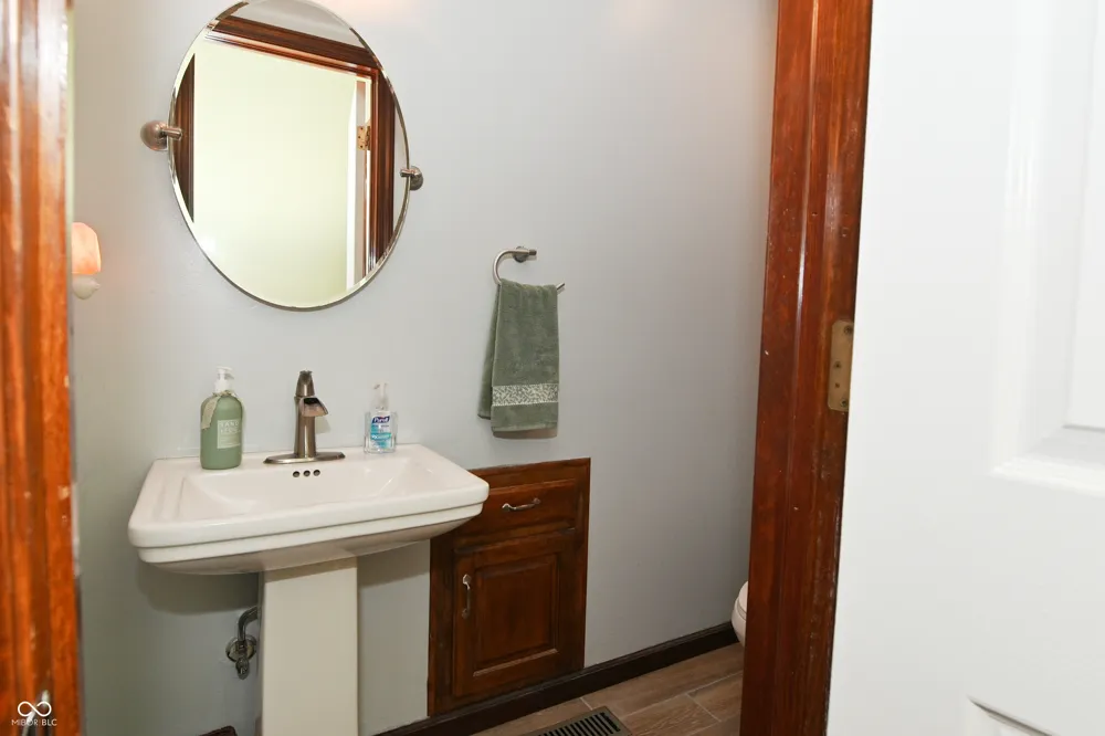6572 Kings Court Avon, IN 46123