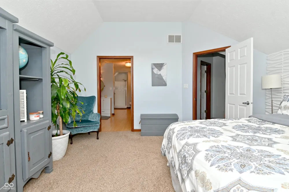 6572 Kings Court Avon, IN 46123